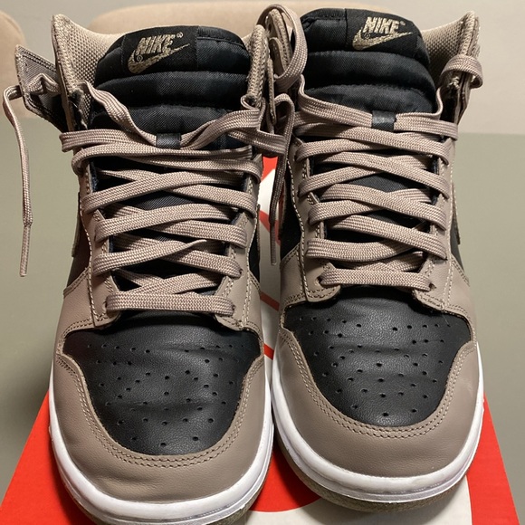 Nike Dunk High Sneakers. Black/Moon Fossil. Size 7.5W/6M. - Picture 4 of 7